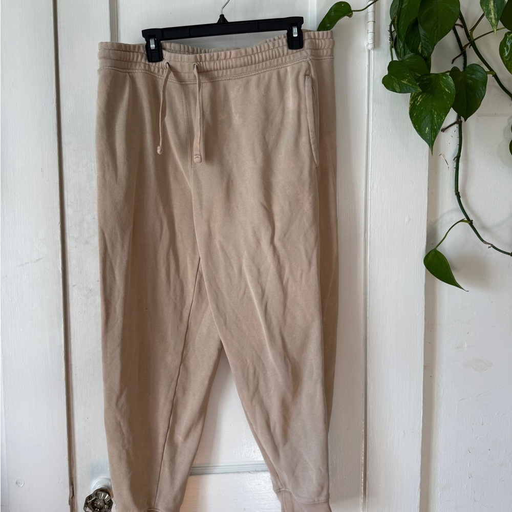 Old Navy women’s Light Tan Joggers